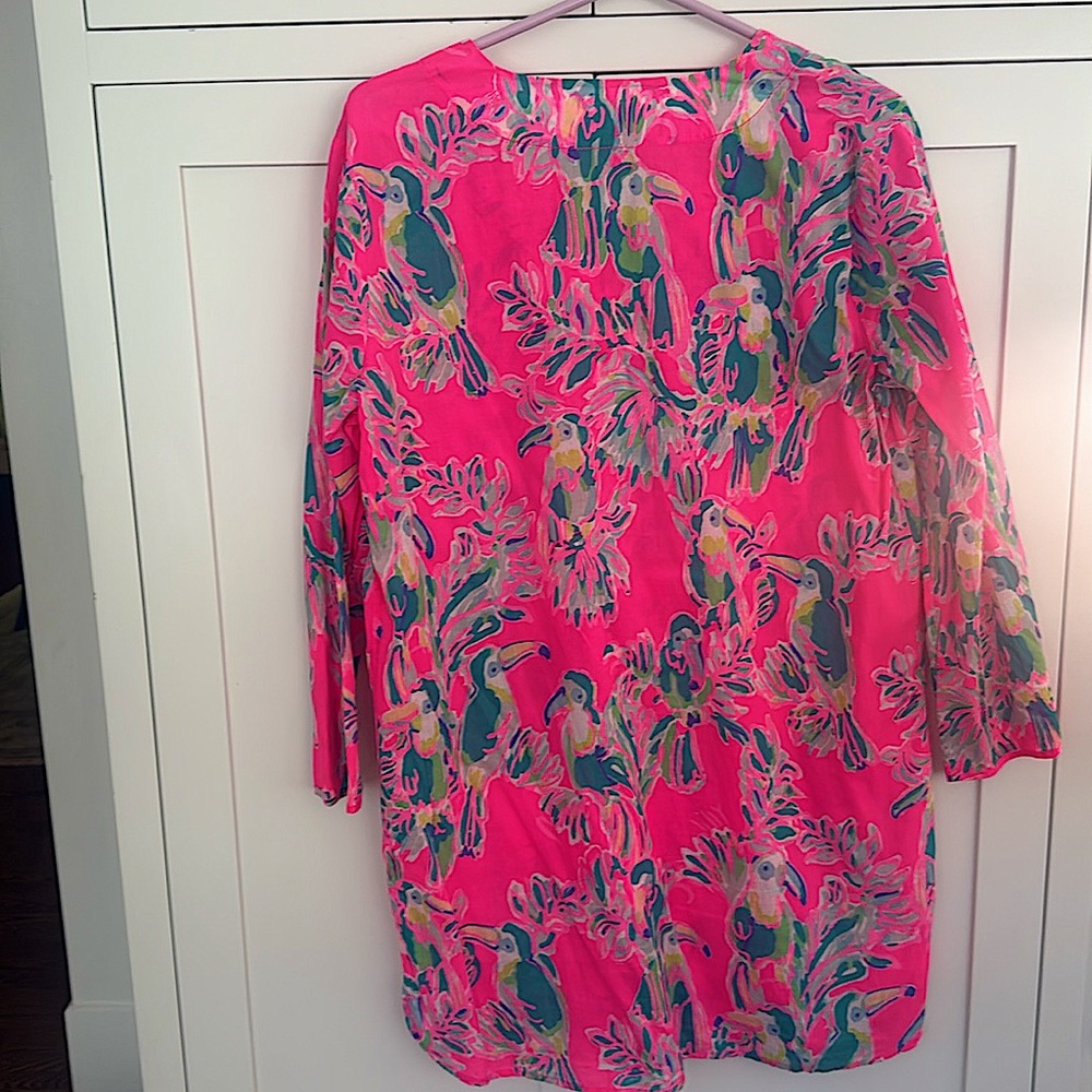 Lilly Pulitzer Pink & Green Parrot Print Tunic/Coverup Sz M
Beacon Toucan Print - Picture 2 of 8